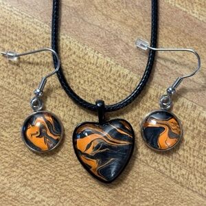 NFL Cincinnati Bengals Inspired Acrylic Paint Pour Heart Jewelry Set